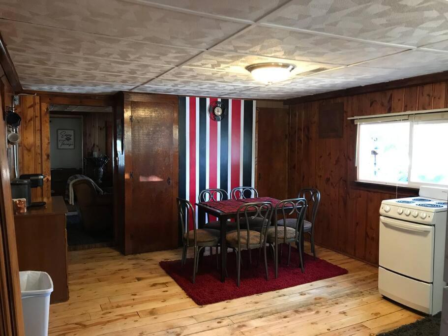 Royce'S Outpost Rustic Cabin Nearby Trails Mio Εξωτερικό φωτογραφία