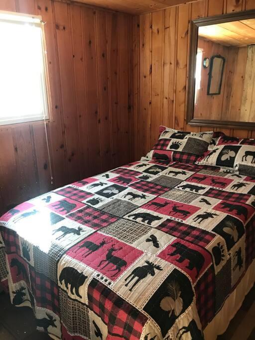 Royce'S Outpost Rustic Cabin Nearby Trails Mio Εξωτερικό φωτογραφία
