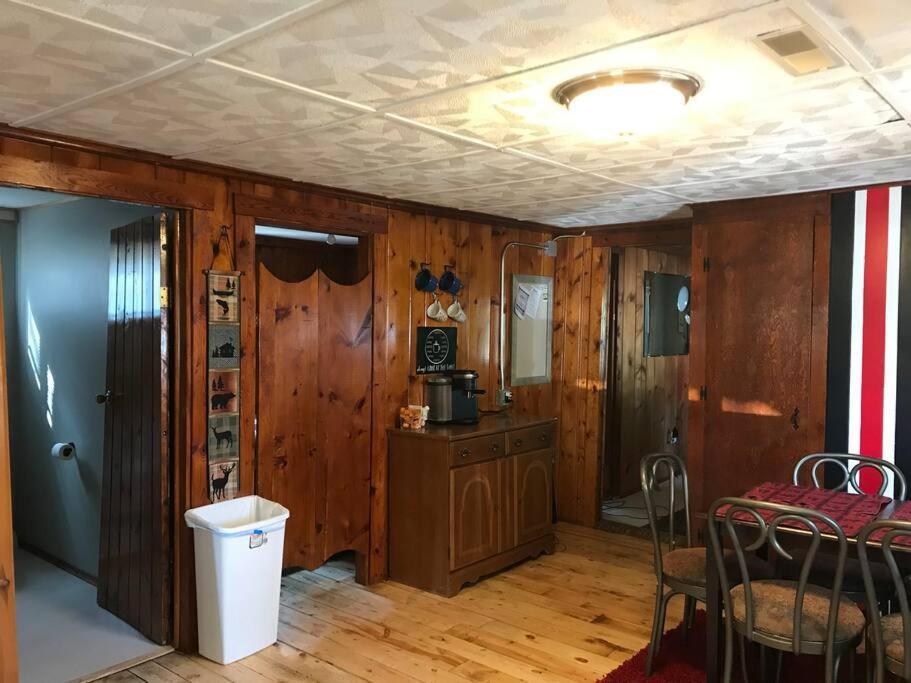 Royce'S Outpost Rustic Cabin Nearby Trails Mio Εξωτερικό φωτογραφία