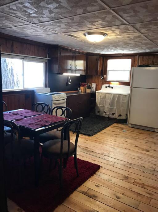 Royce'S Outpost Rustic Cabin Nearby Trails Mio Εξωτερικό φωτογραφία